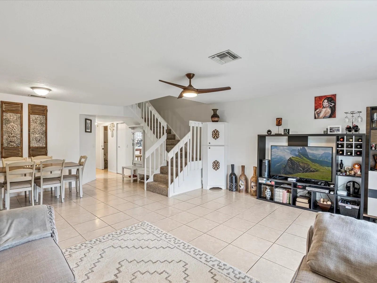 6273 Walk Cir