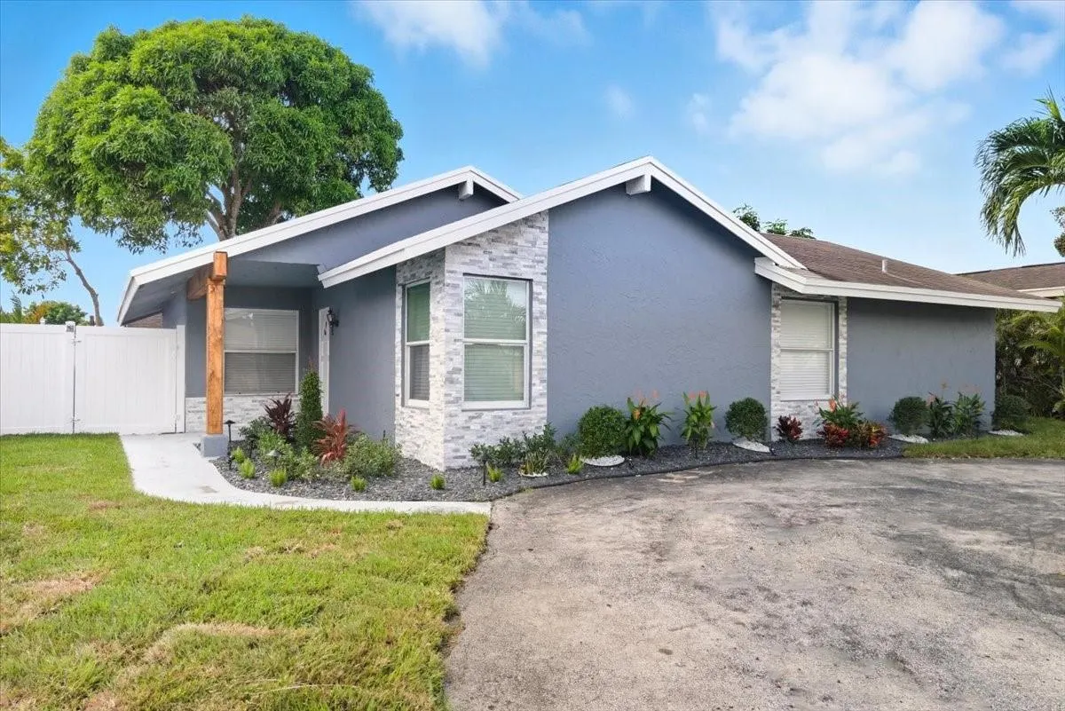8150 SW 3rd Ct
