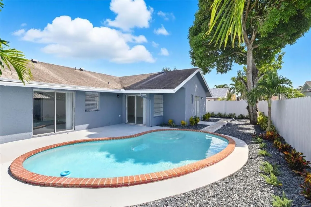 8150 SW 3rd Ct