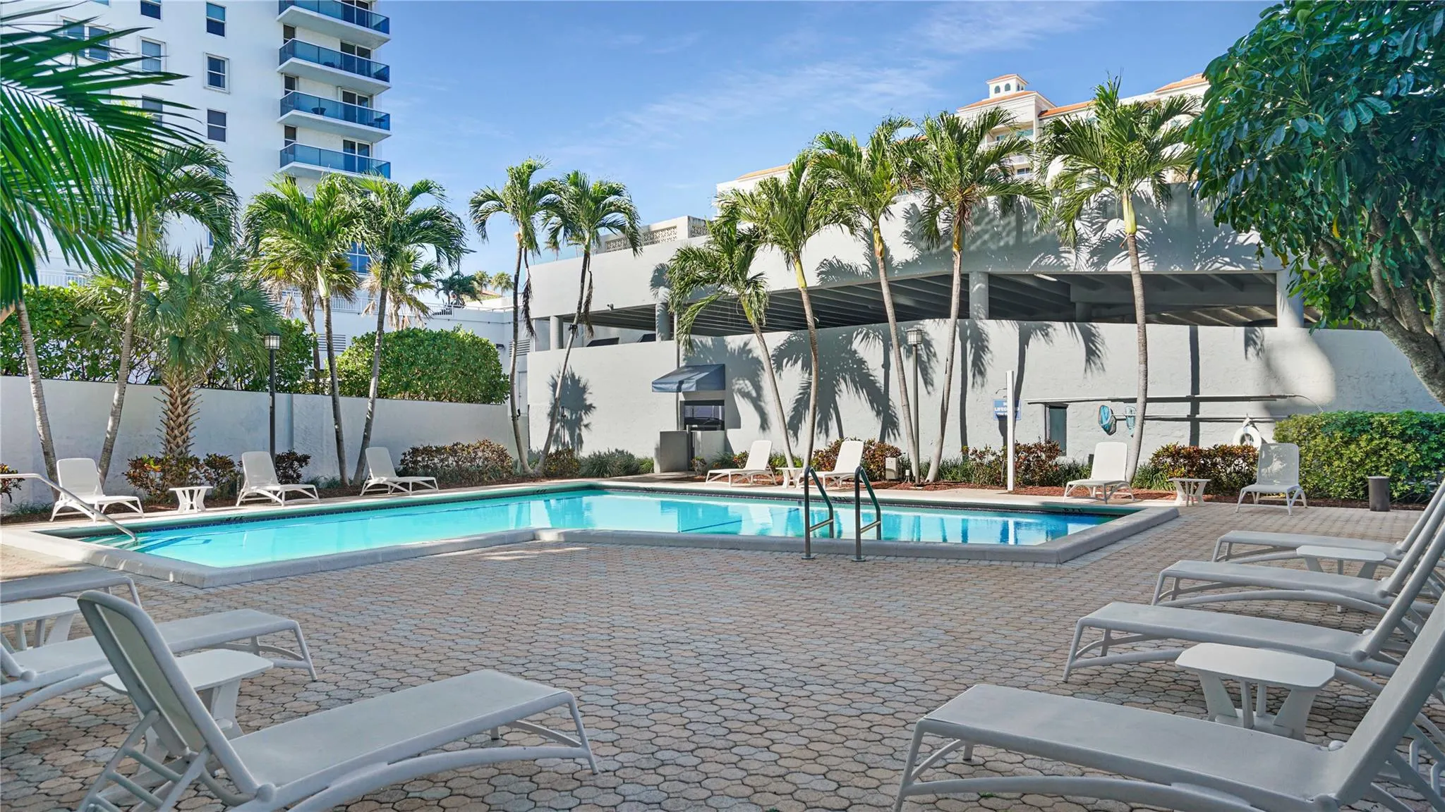 3031 N Ocean Blvd, #806