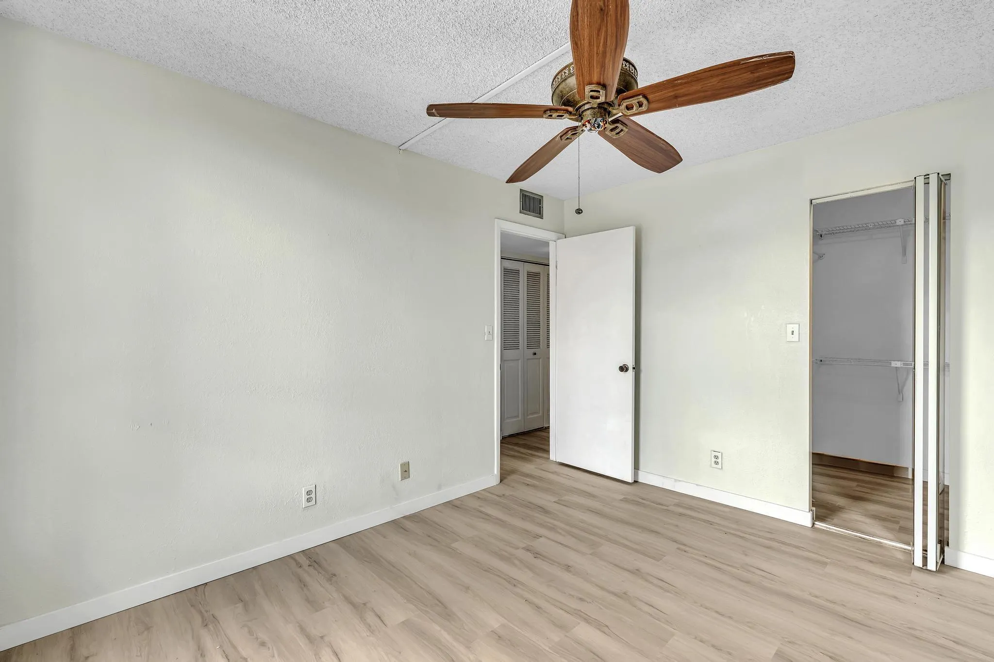6351 N University Dr, #324