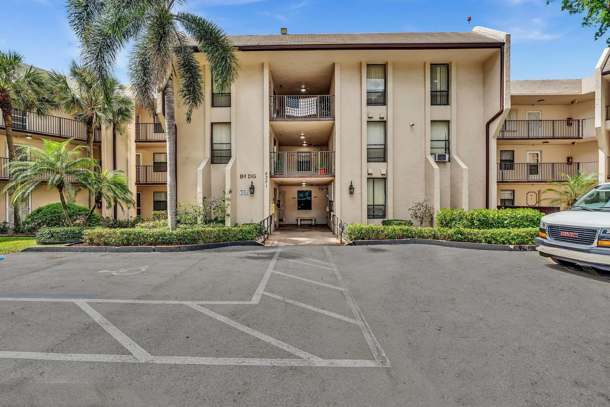 6351 N University Dr, #324