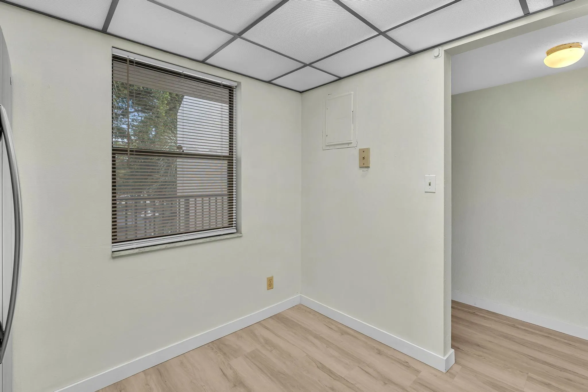 6351 N University Dr, #324
