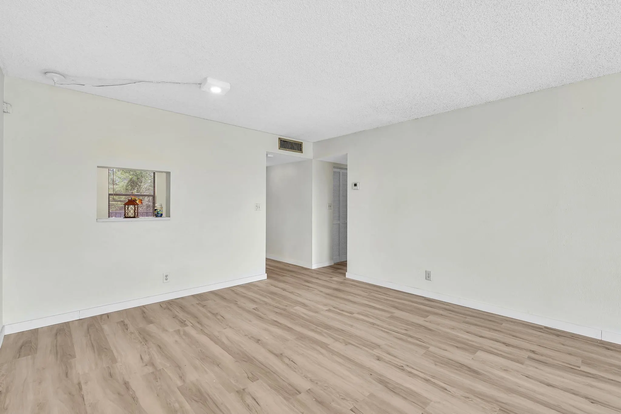 6351 N University Dr, #324