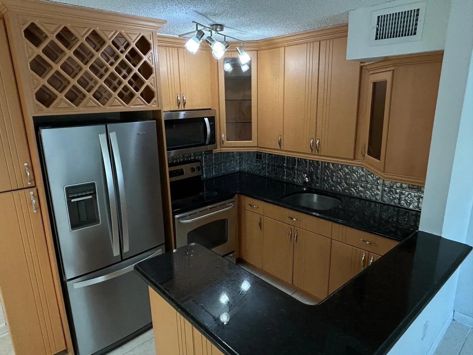485 NW 210th St, #104