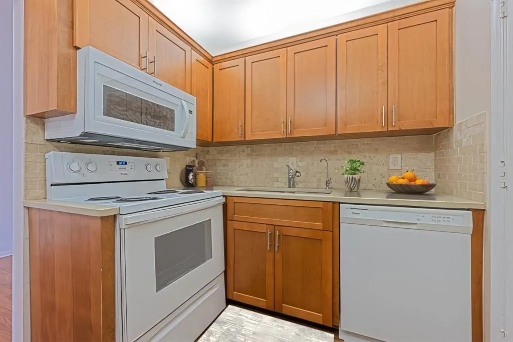 2161 NE 68th St, #312