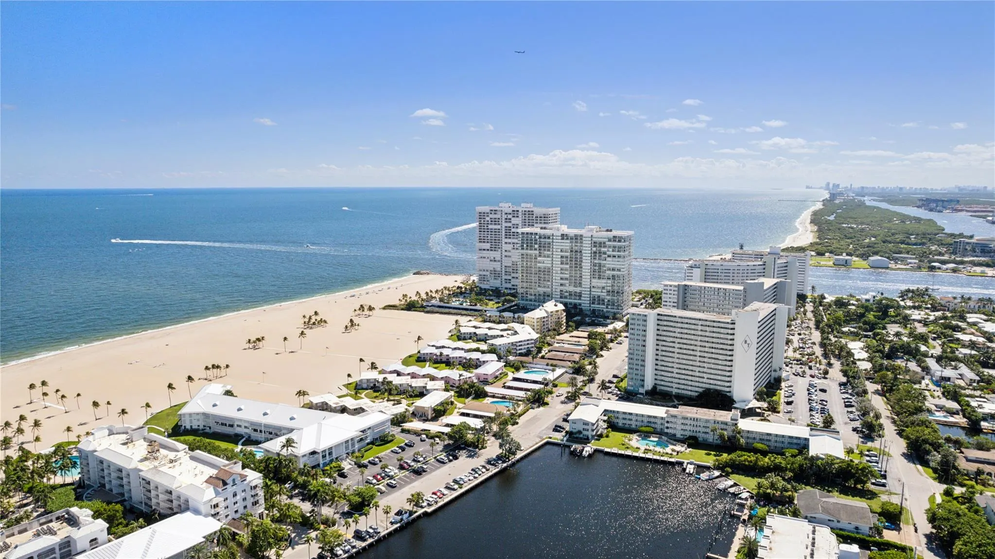 1900 S Ocean Dr, #810