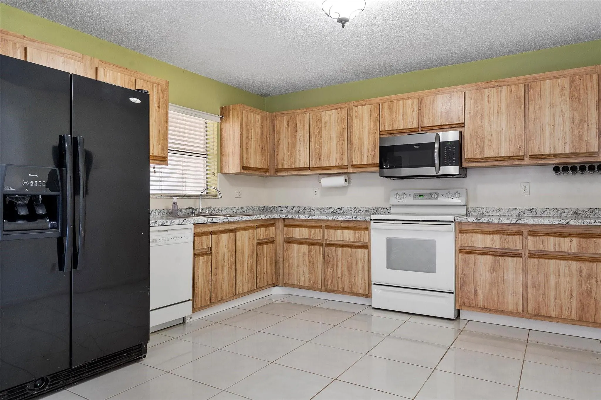 3550 NW 95th Ter, #3S