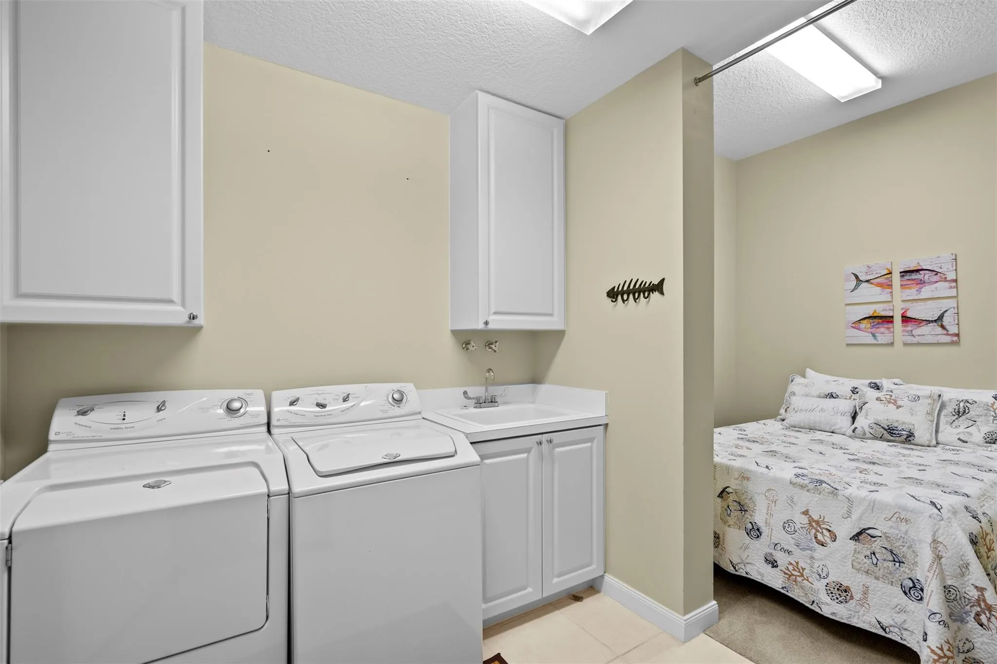 23 Harbour Isle Dr, #102