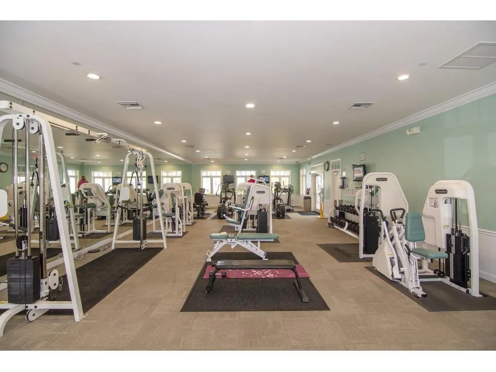 23 Harbour Isle Dr, #102