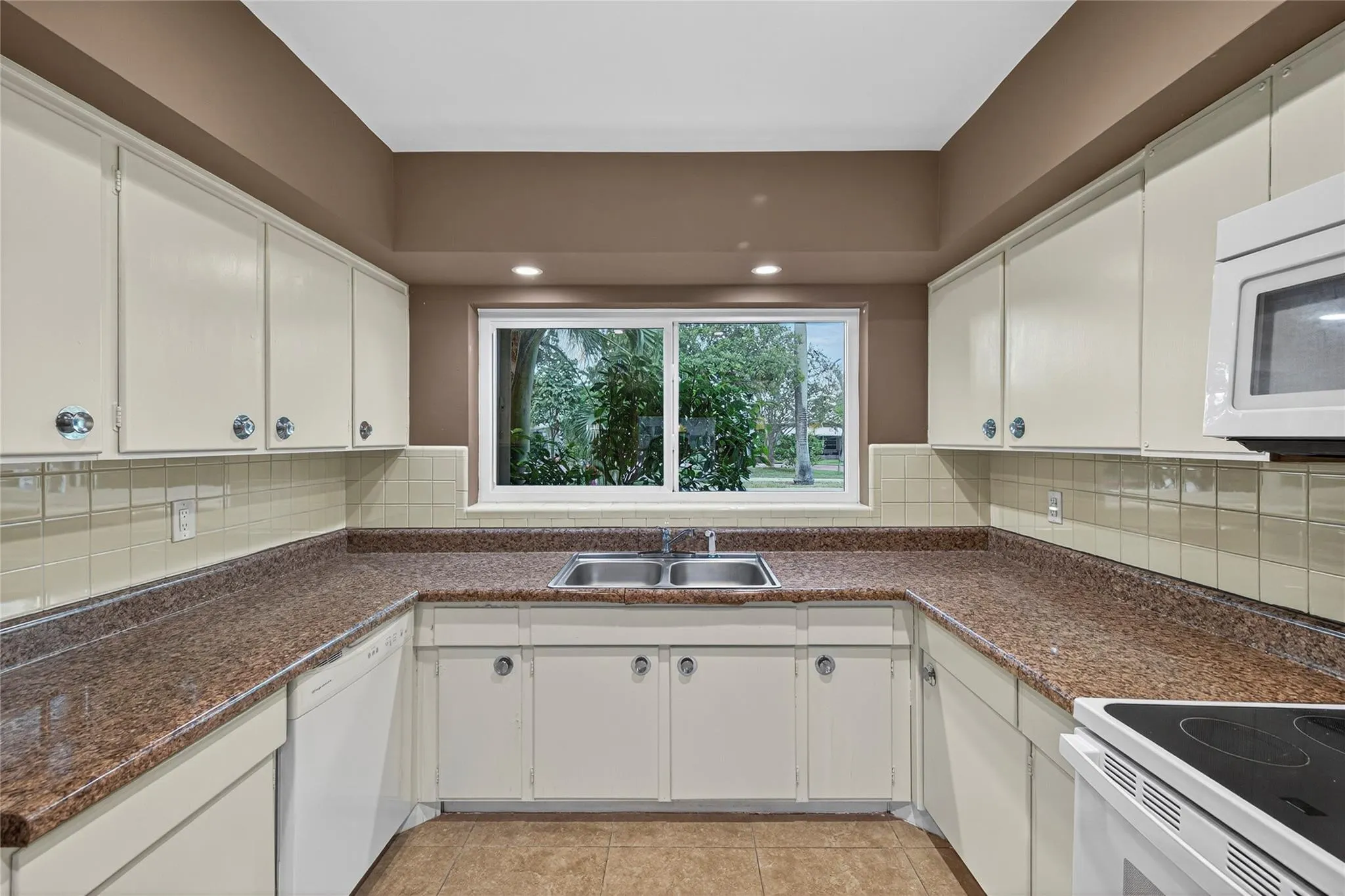 2750 SE 3rd Street