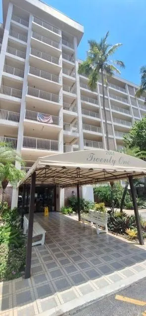 2661 S Course Dr, #509