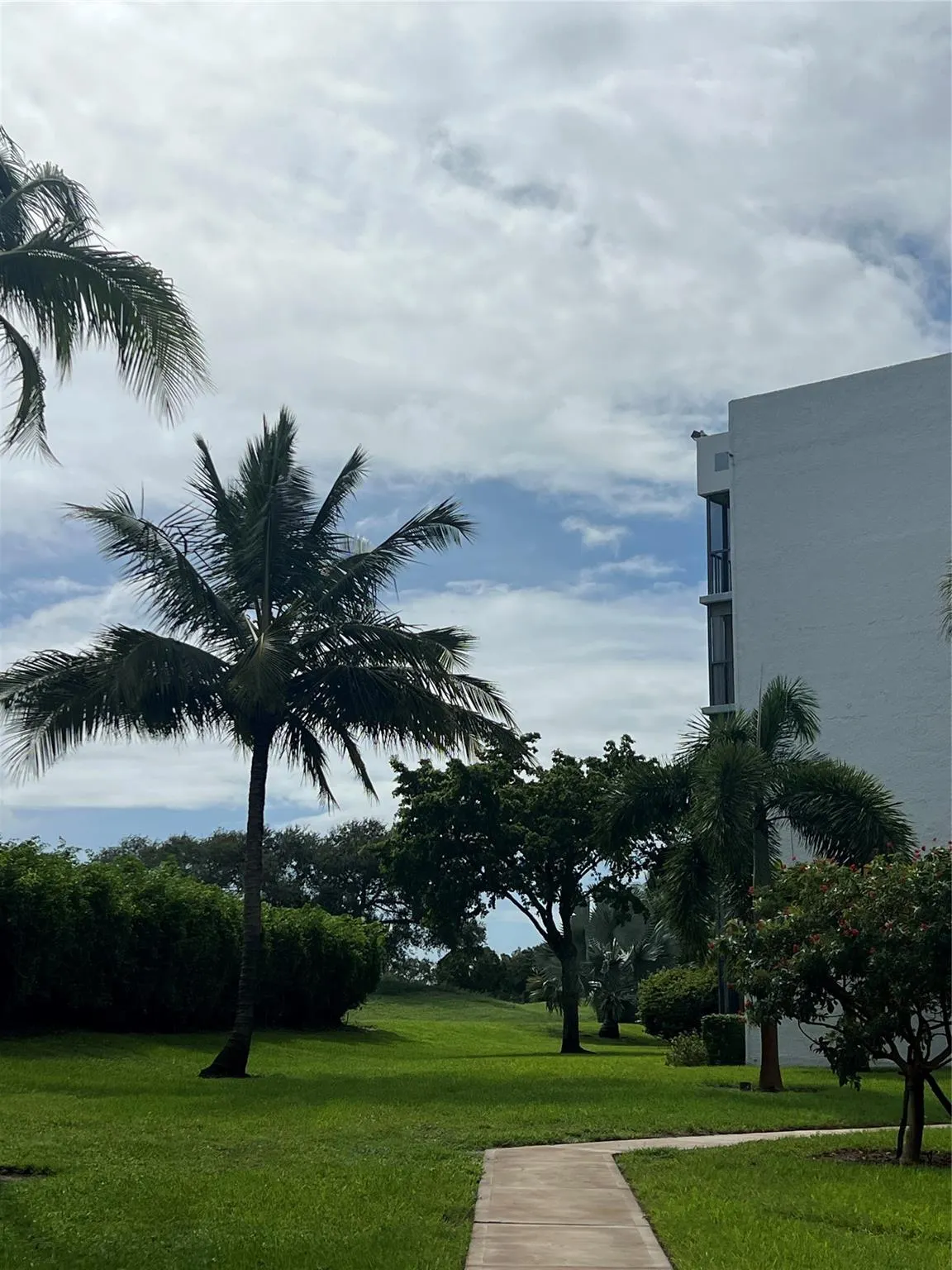 6400 NW 2nd Ave, #323
