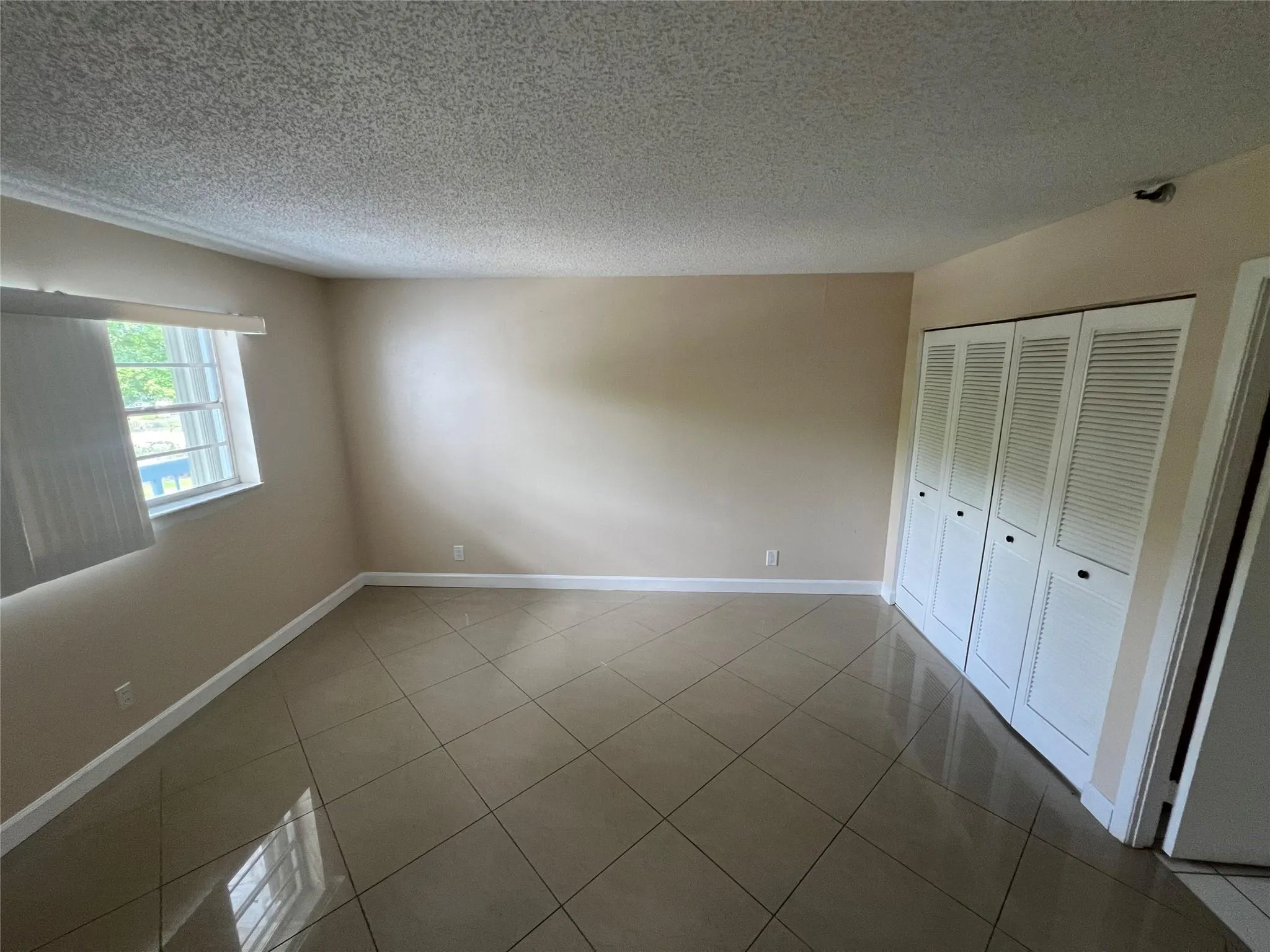 6400 NW 2nd Ave, #323