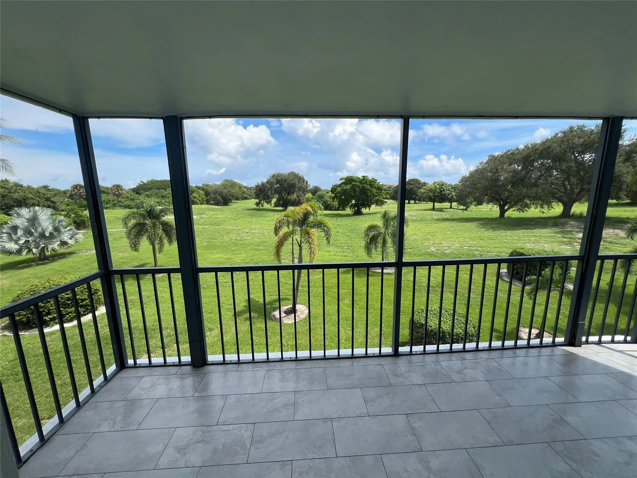 6400 NW 2nd Ave, #323