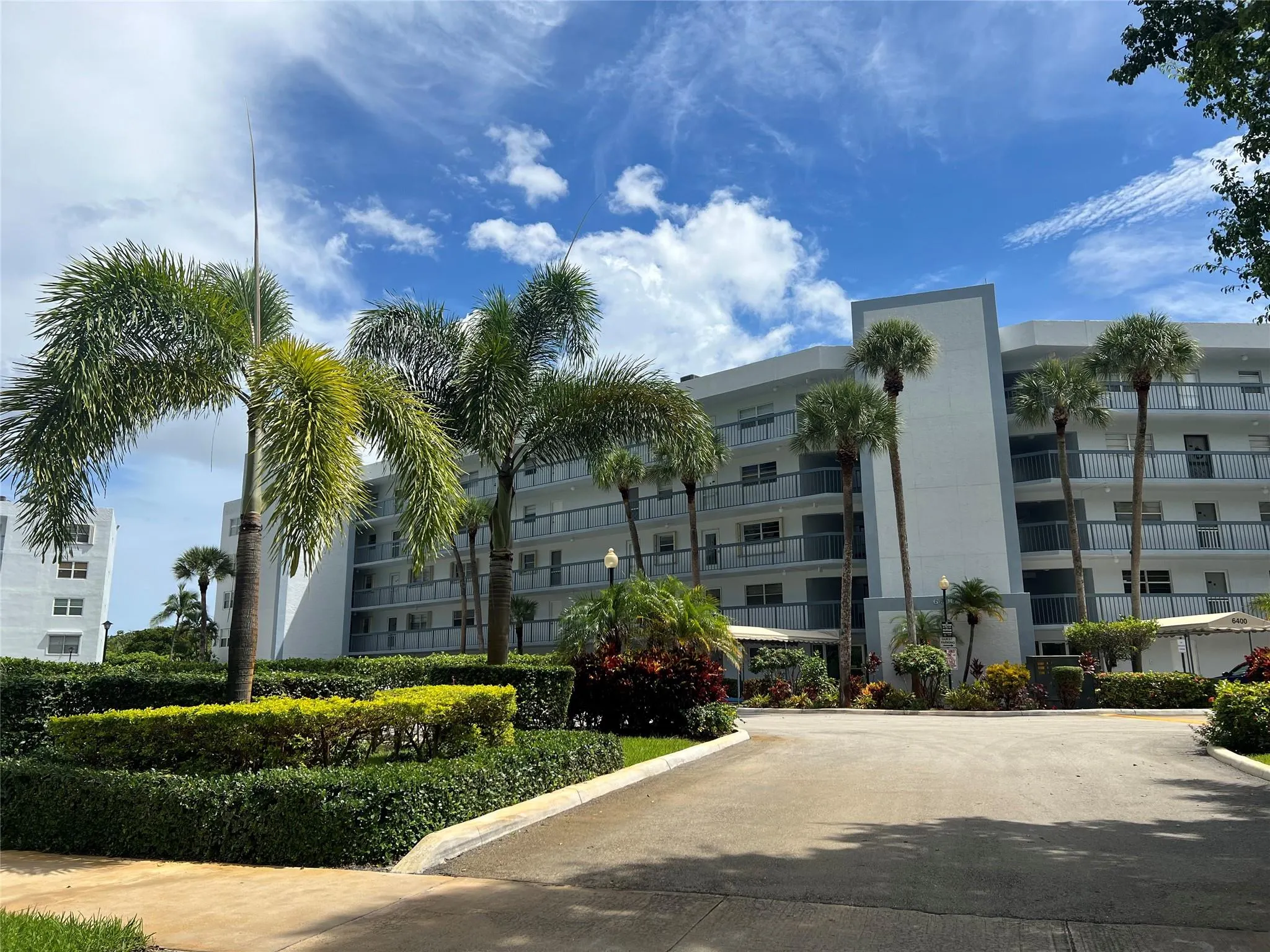 6400 NW 2nd Ave, #323