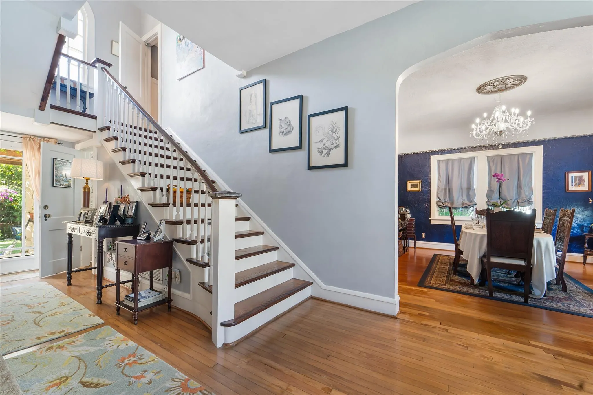 1611 S Olive
