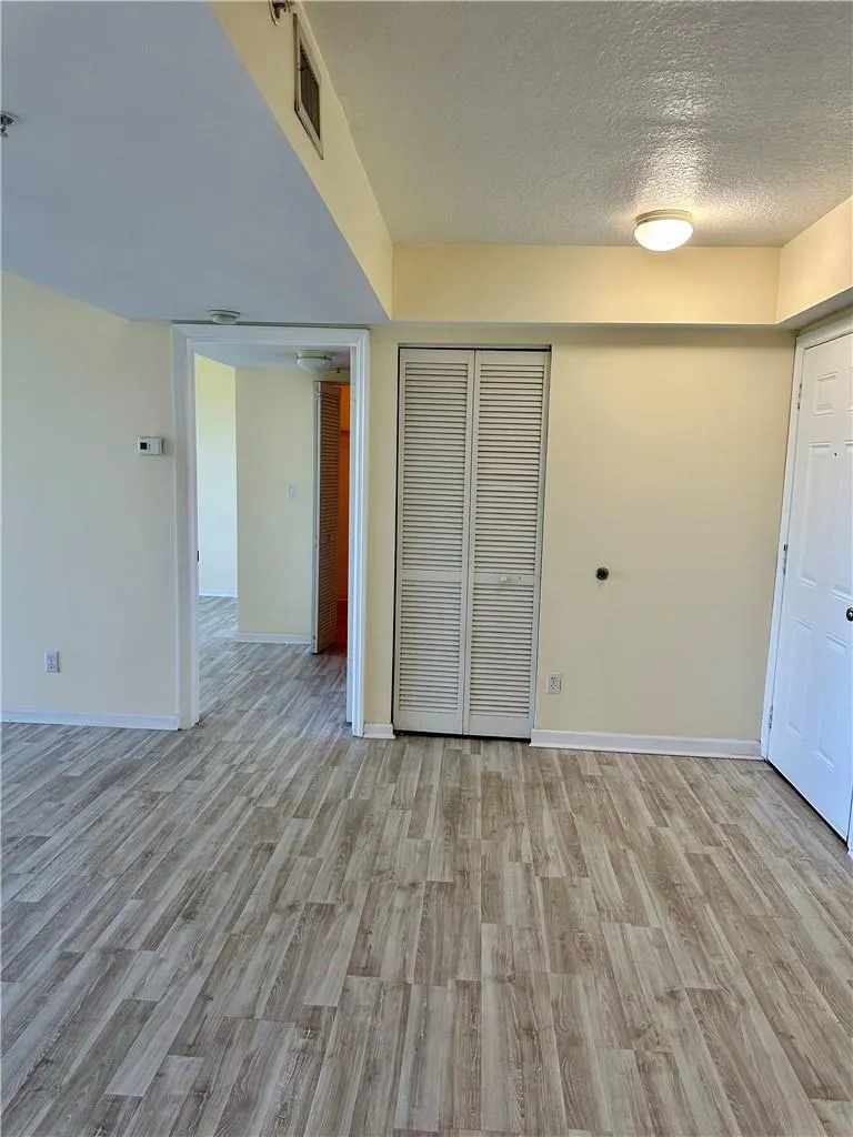 529 E Sheridan St, #3081