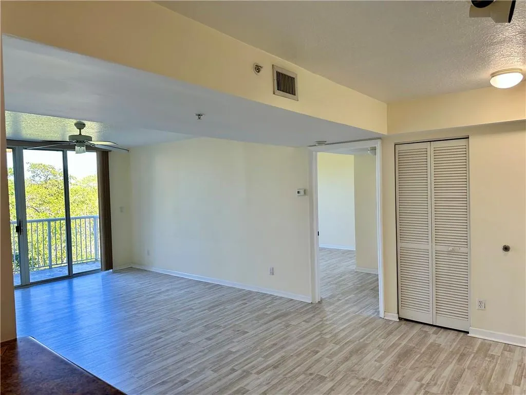 529 E Sheridan St, #3081