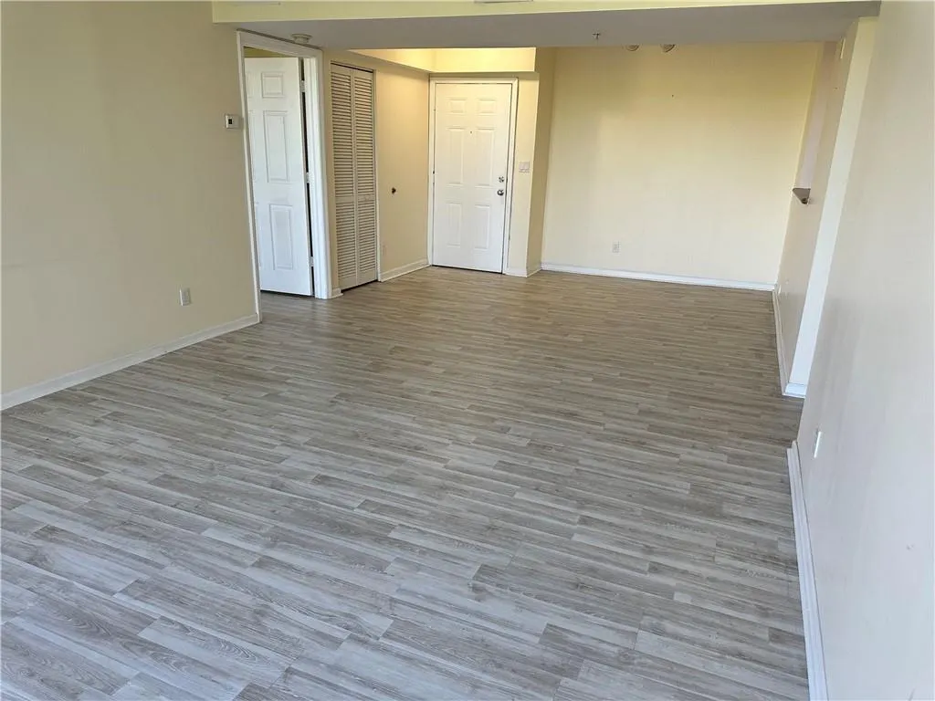 529 E Sheridan St, #3081