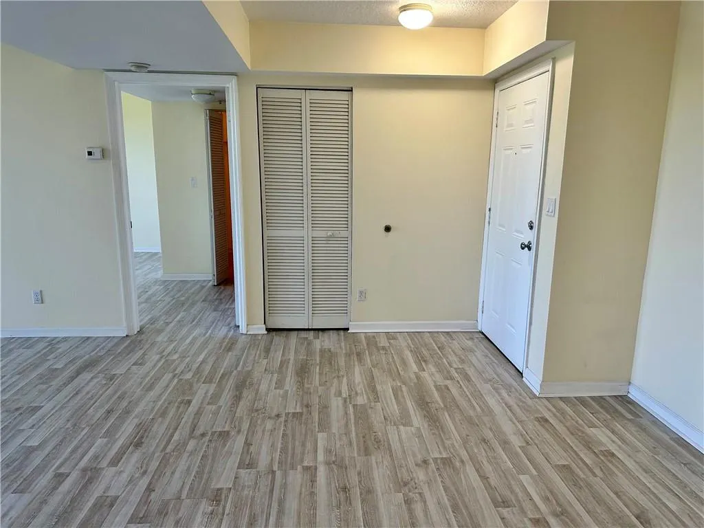 529 E Sheridan St, #3081
