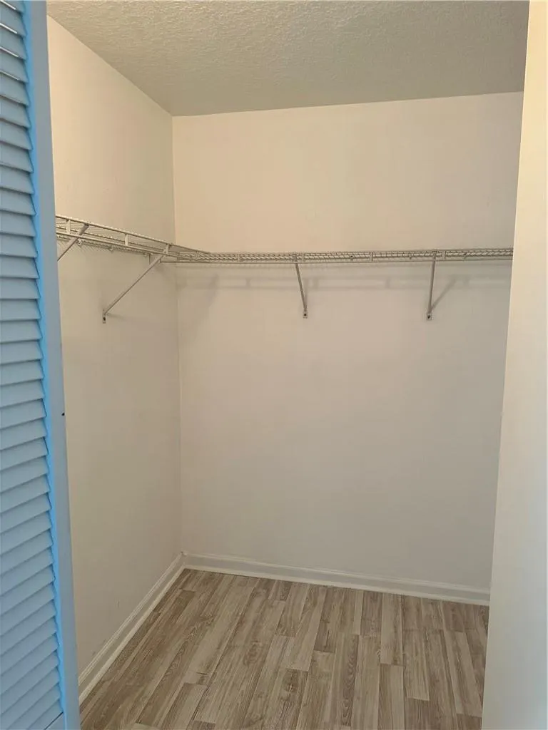 529 E Sheridan St, #3081