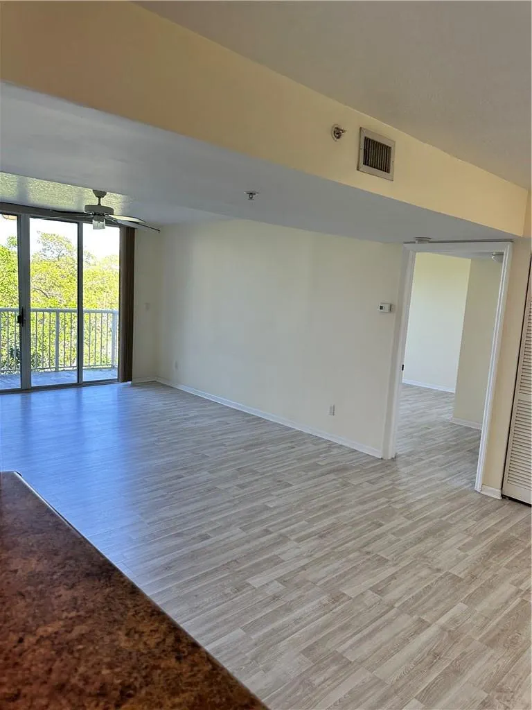 529 E Sheridan St, #3081