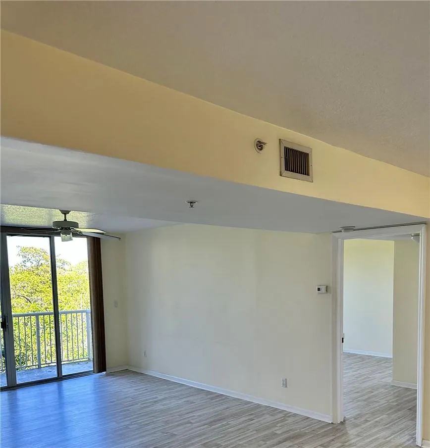 529 E Sheridan St, #3081