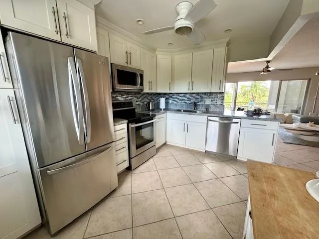 1000 NE 14, #410