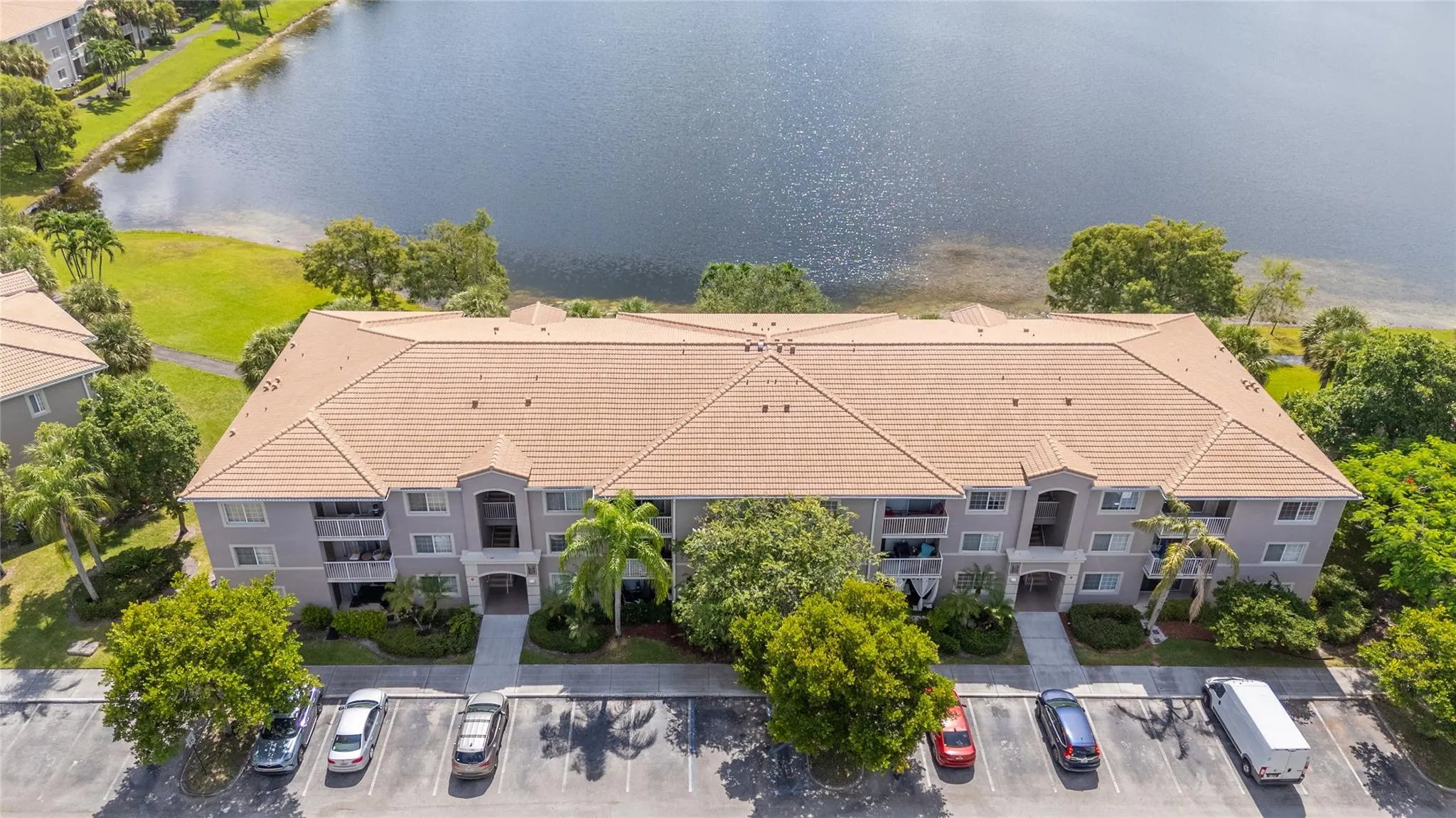 5021 Wiles Rd, #202