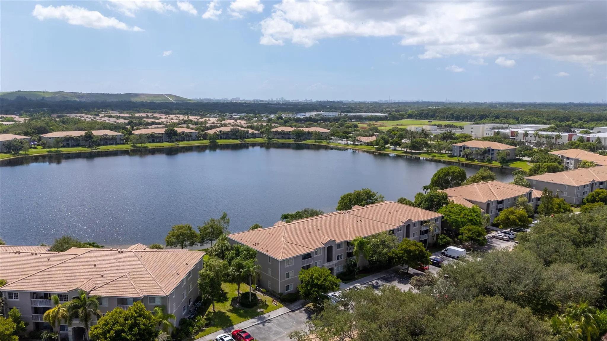 5021 Wiles Rd, #202