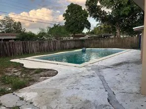 520 E Campus Cir