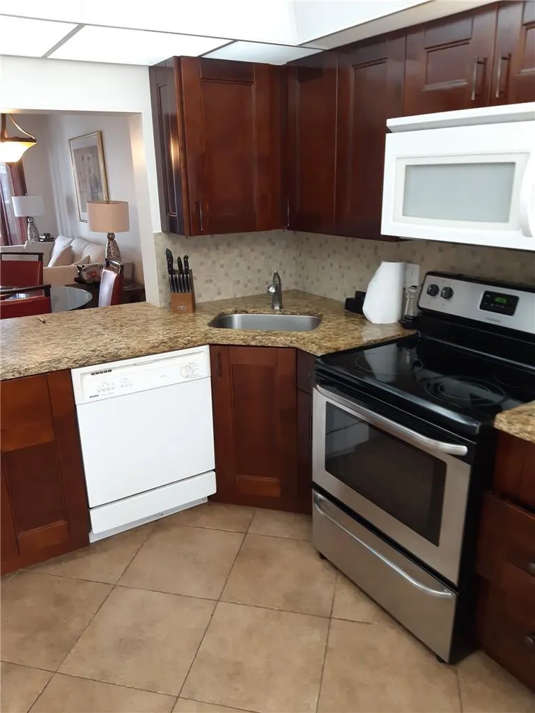 1501 S OCEAN BLVD, #218