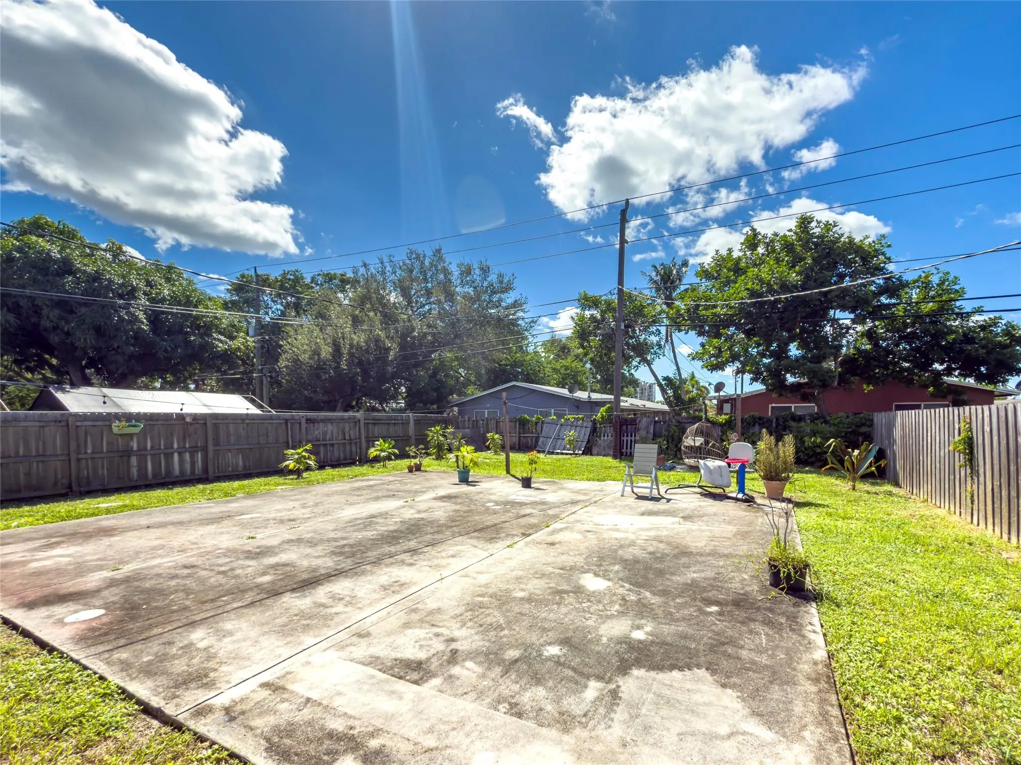 715 NW 3rd Ave