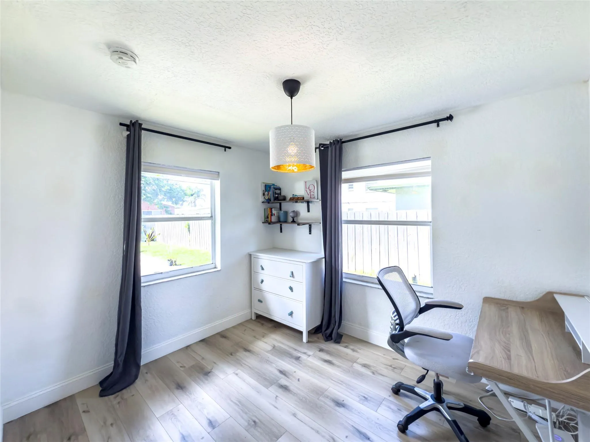 715 NW 3rd Ave