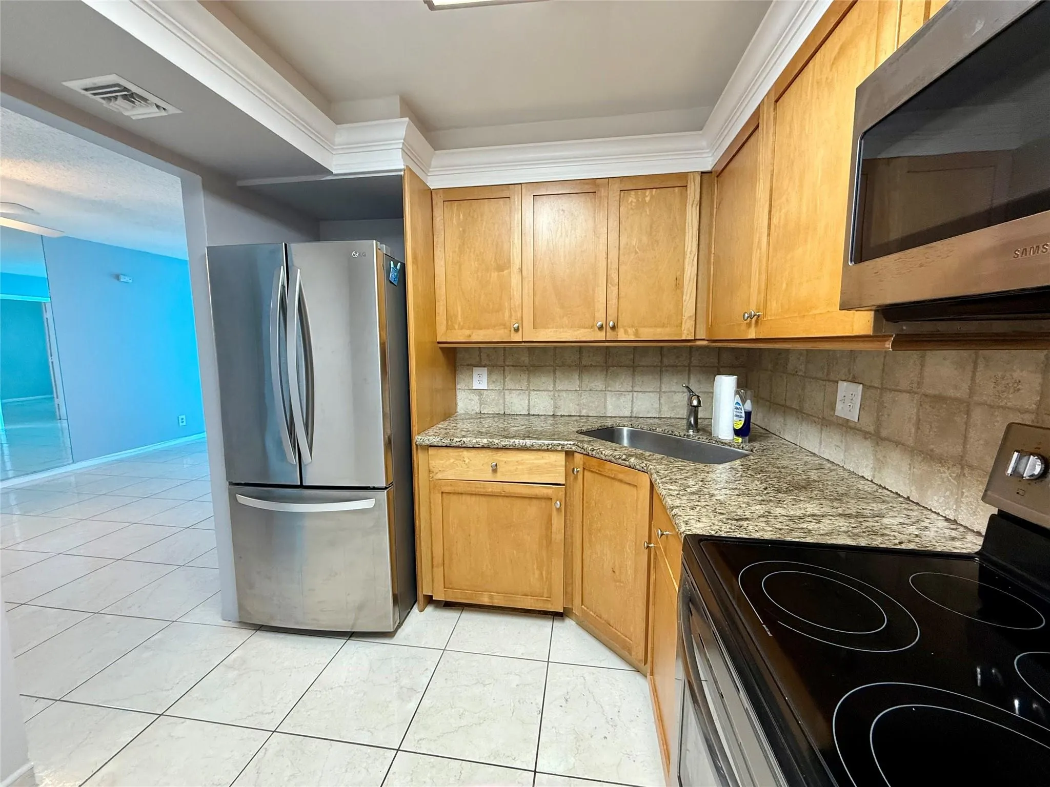 101 Briny Ave, #1606