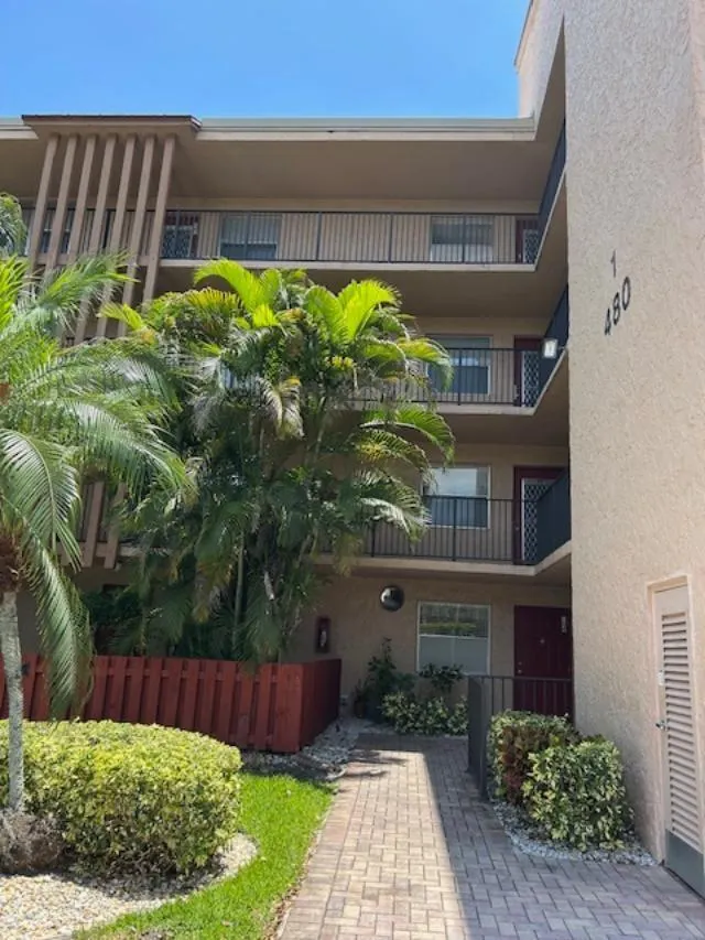 480 NW 76th Ave, #306