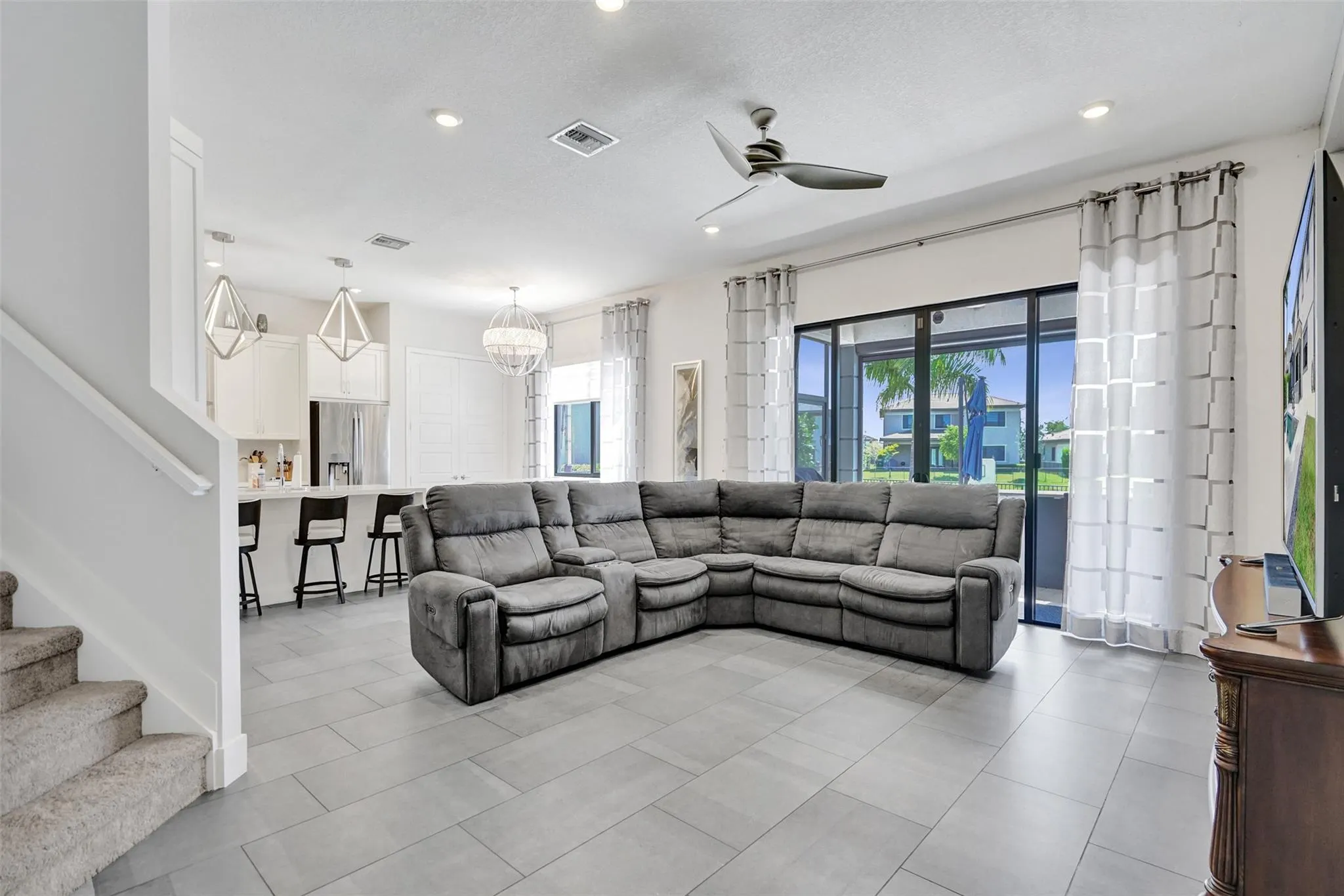 10632 N Lago Vista Cir