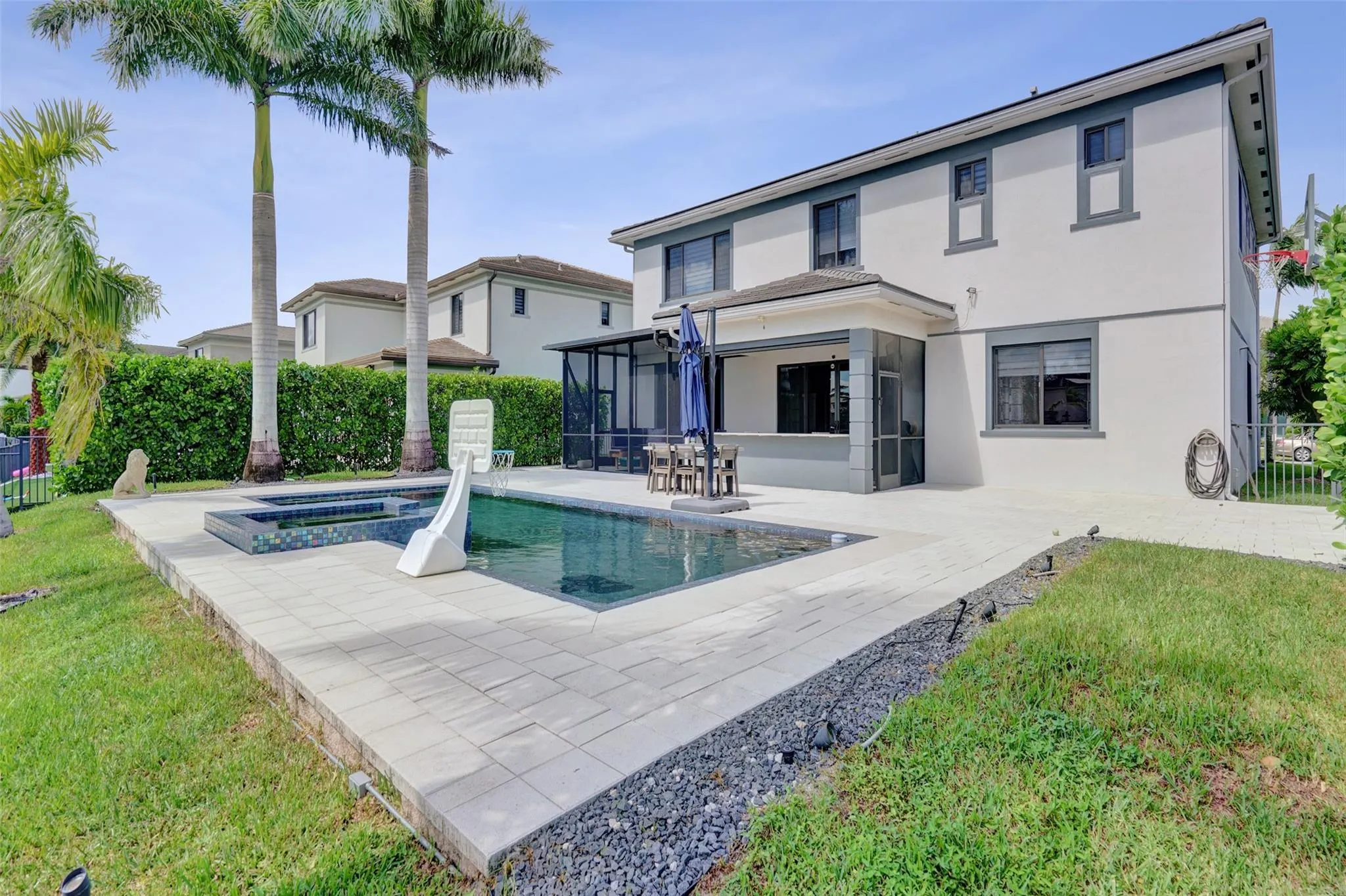 10632 N Lago Vista Cir