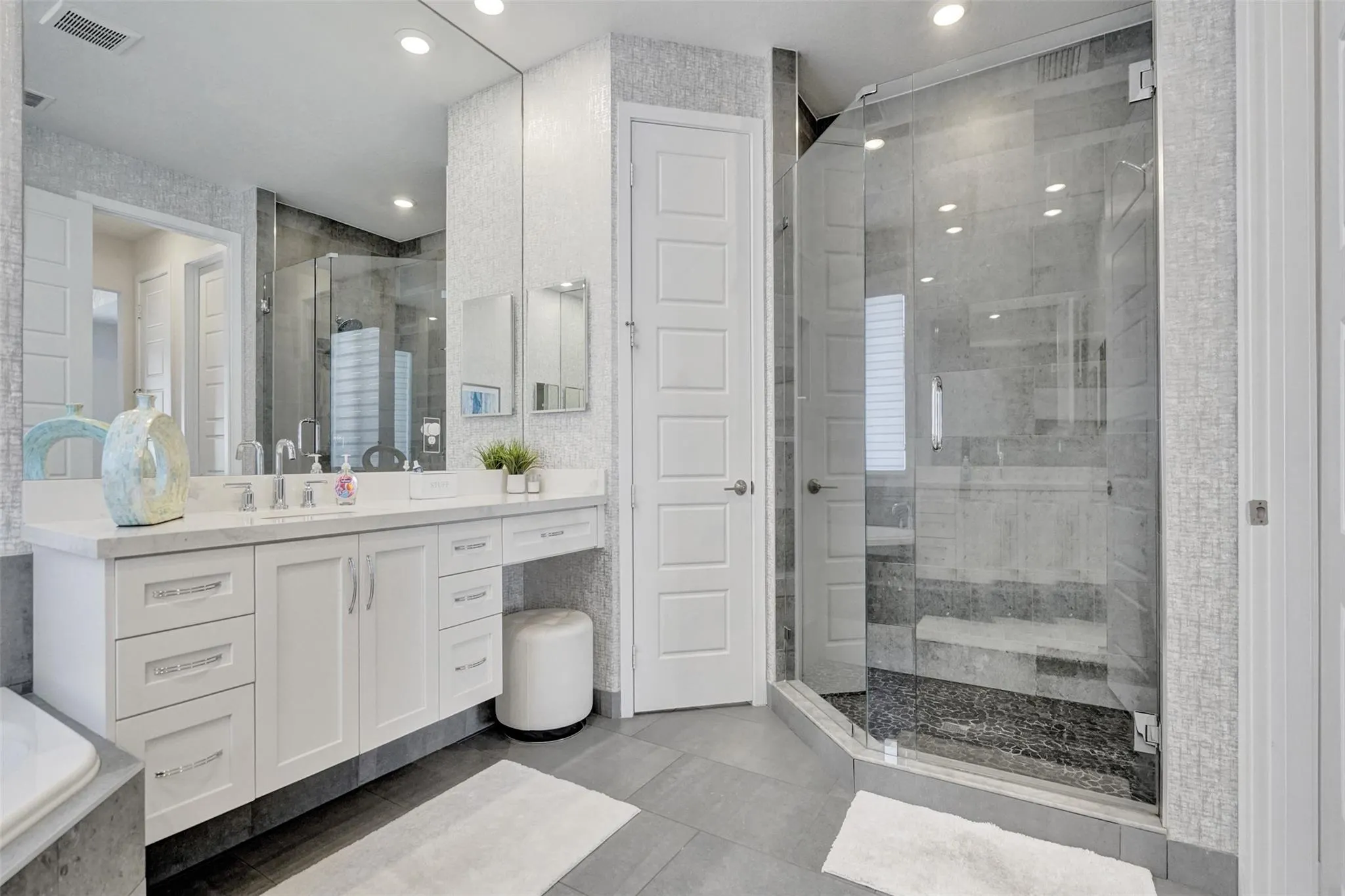 10632 N Lago Vista Cir