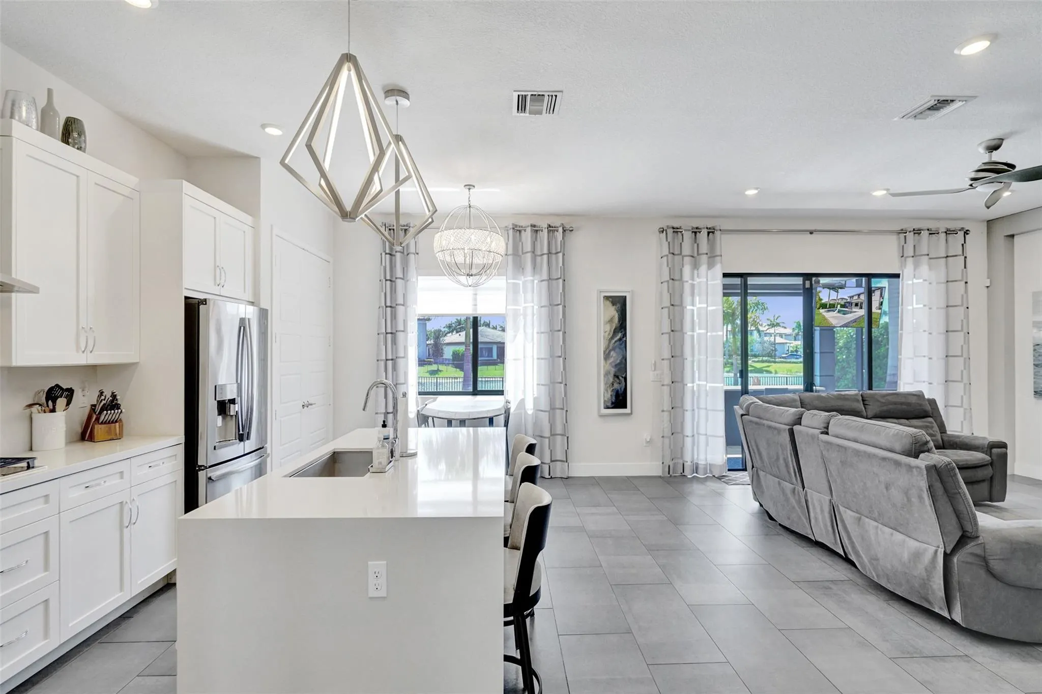 10632 N Lago Vista Cir