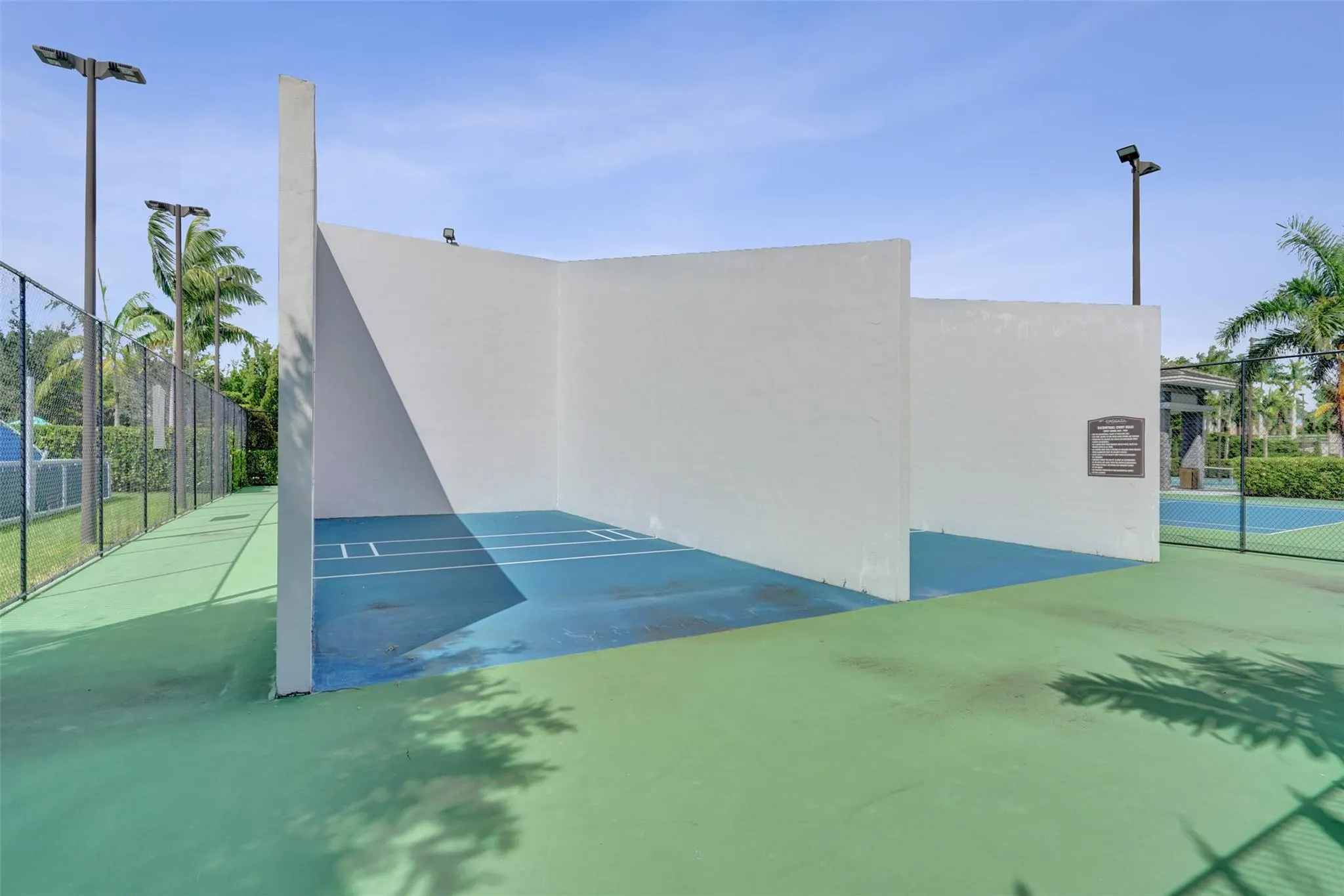 10632 N Lago Vista Cir
