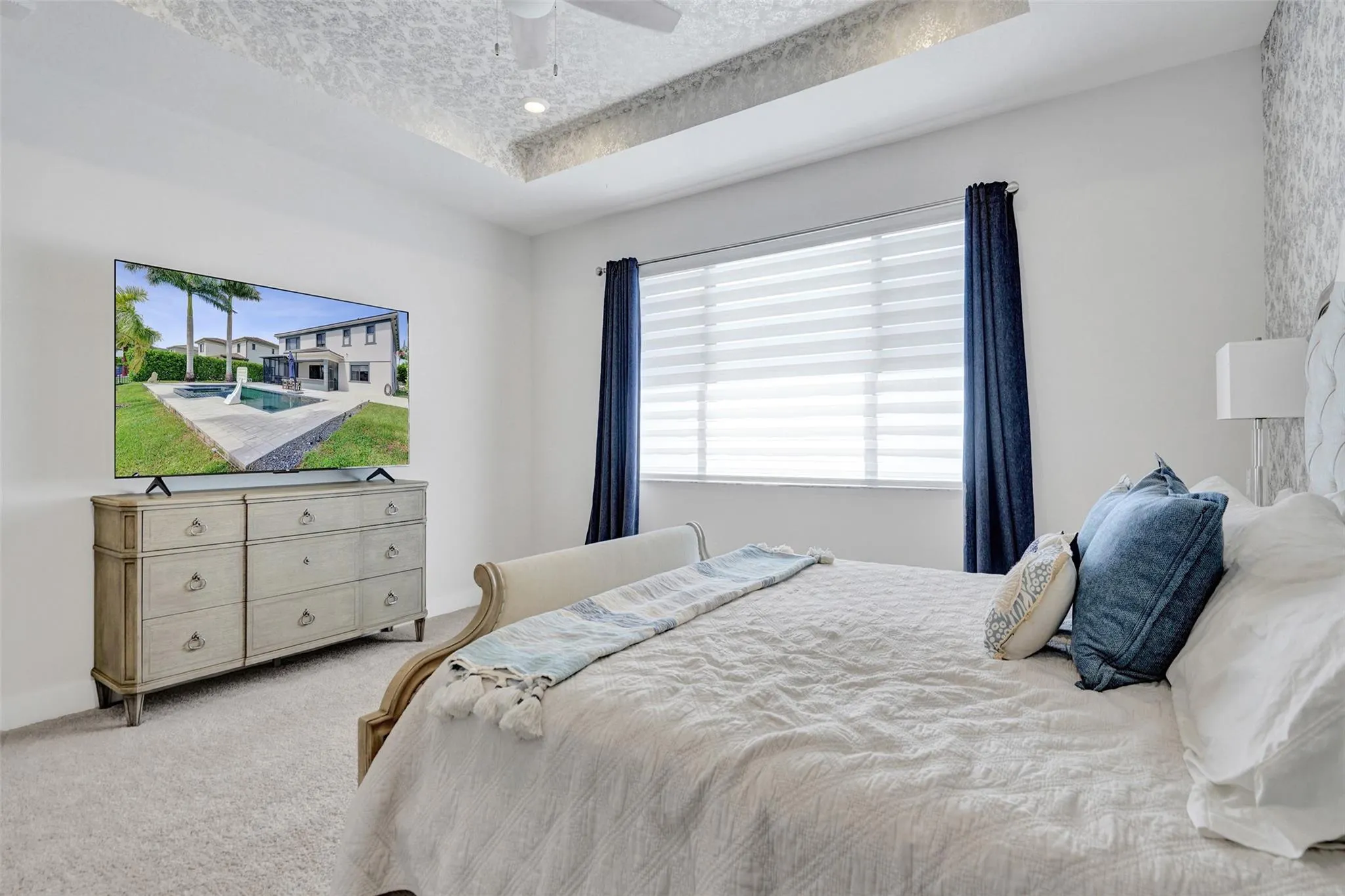 10632 N Lago Vista Cir