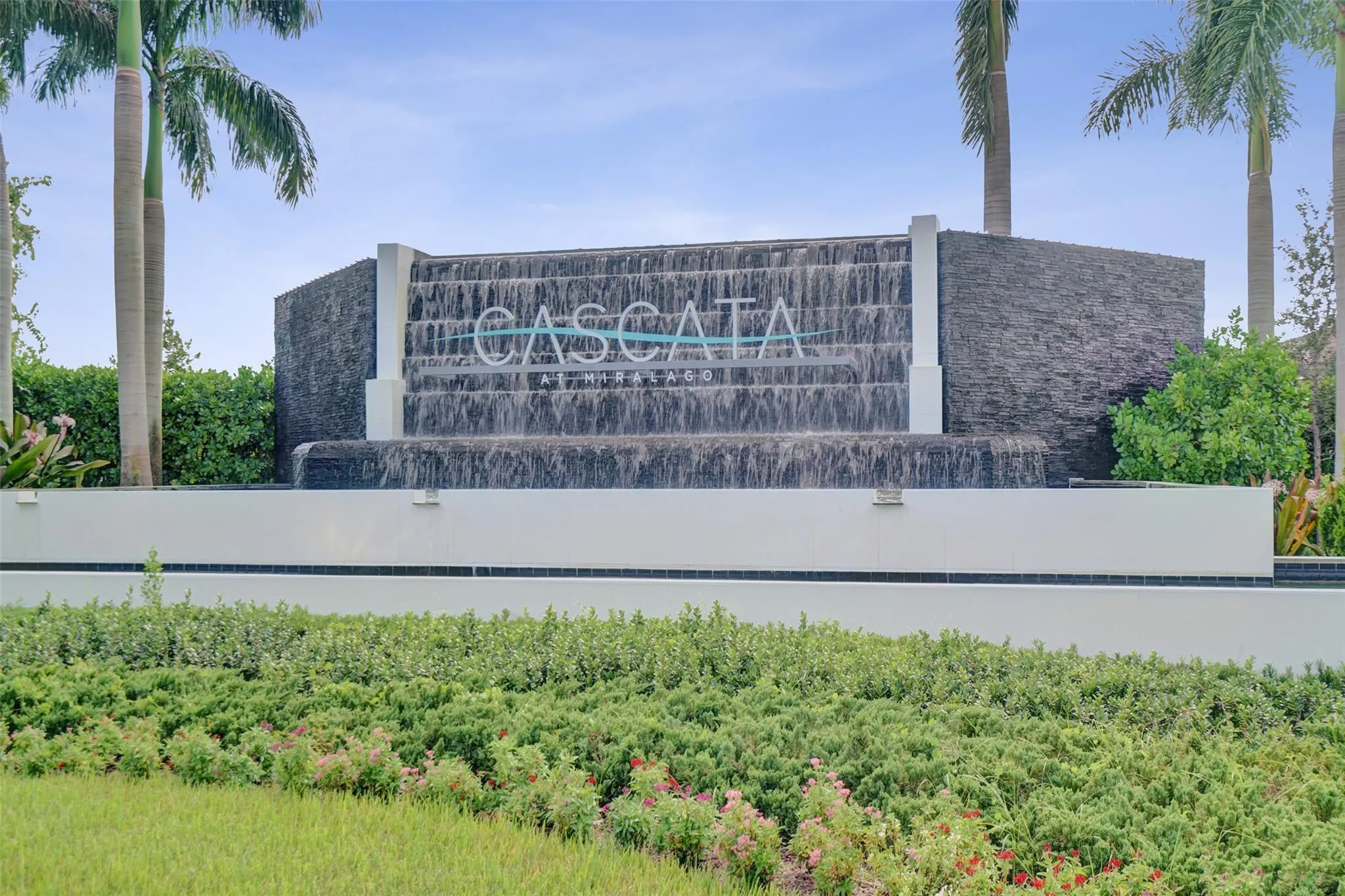 10632 N Lago Vista Cir