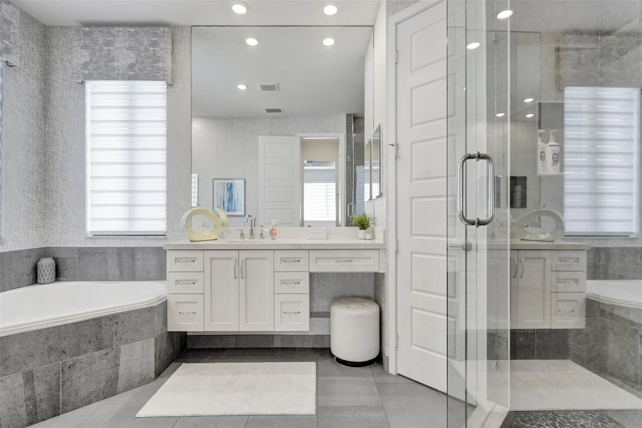 10632 N Lago Vista Cir
