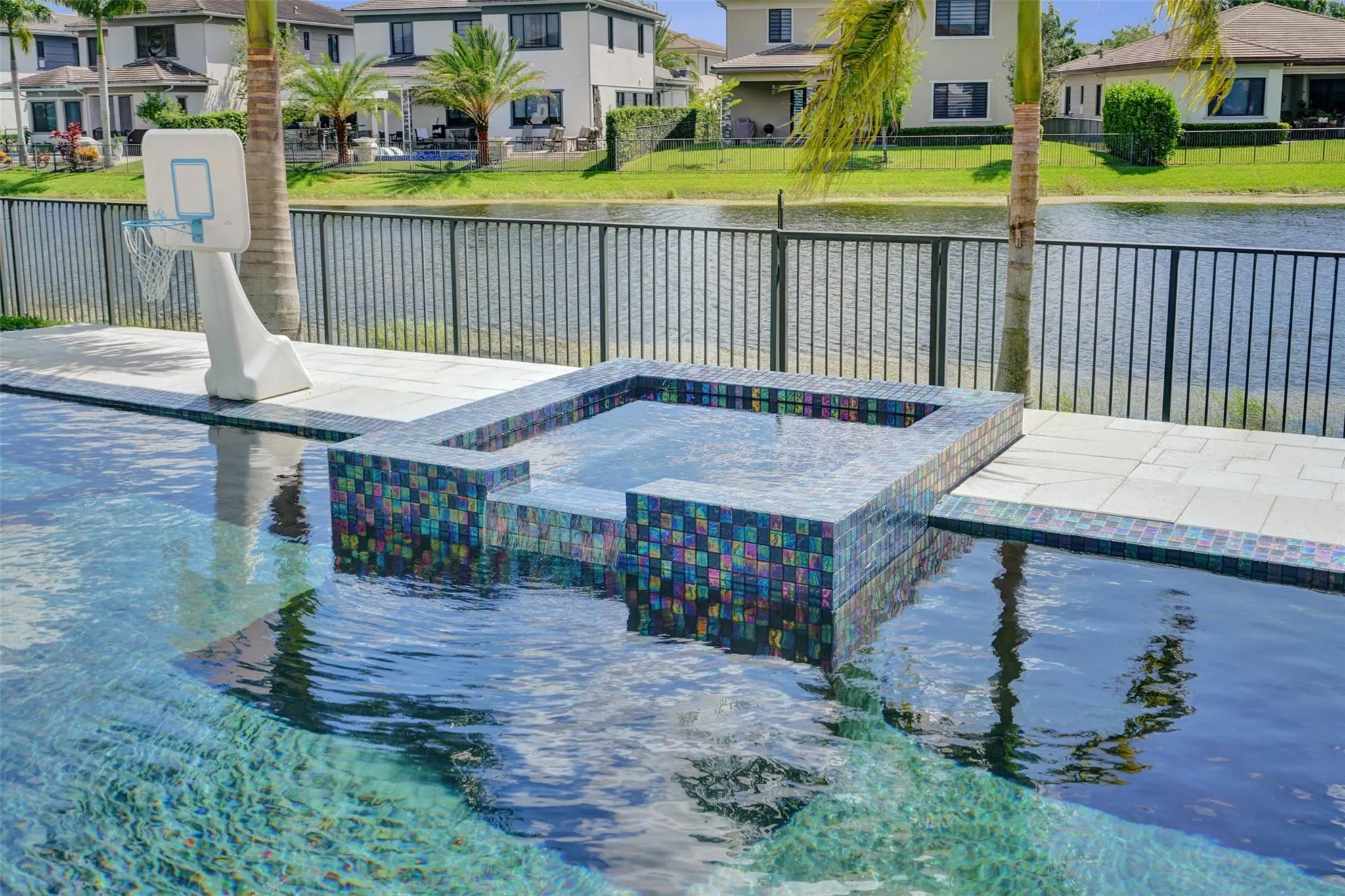 10632 N Lago Vista Cir