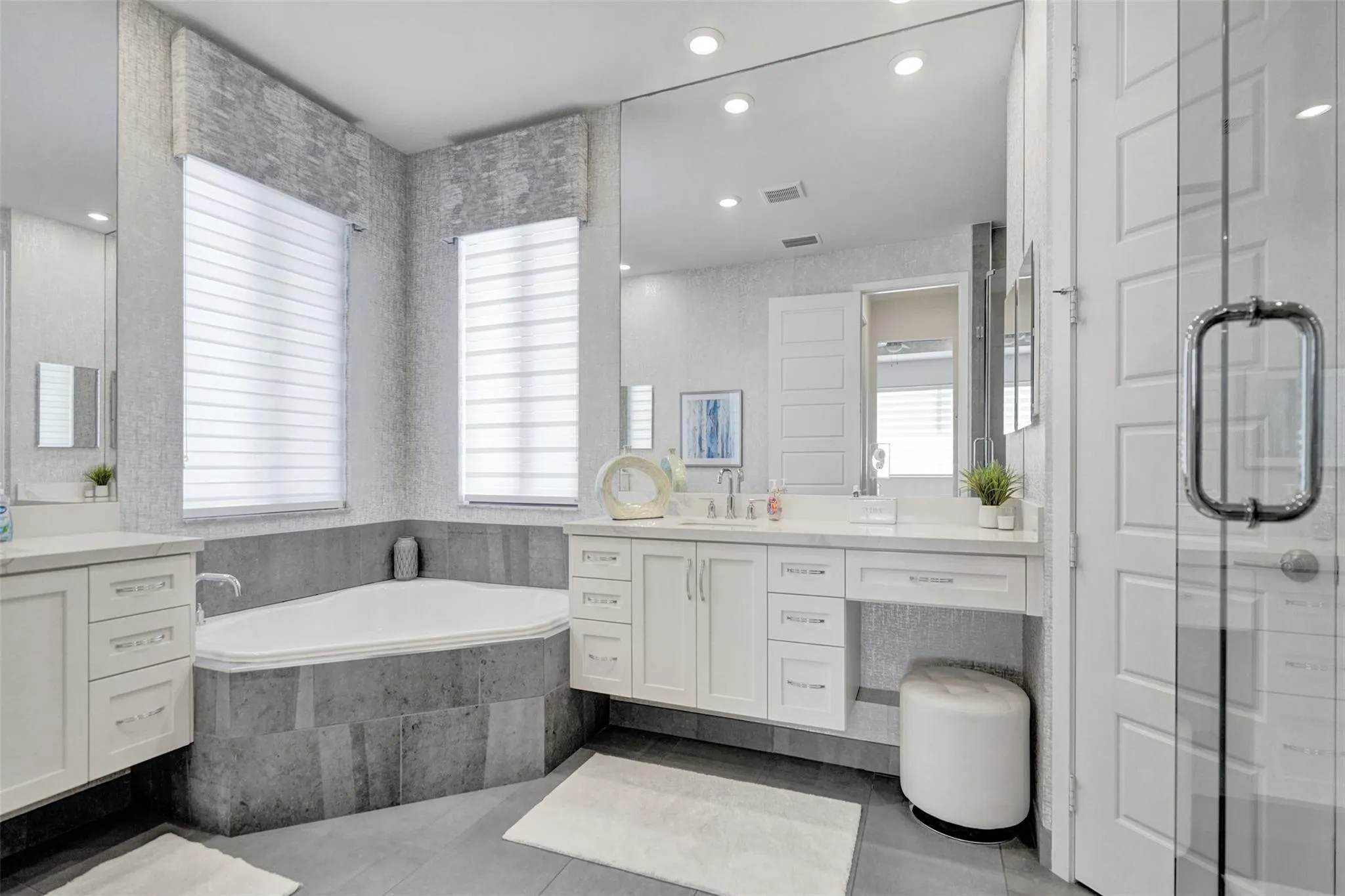 10632 N Lago Vista Cir