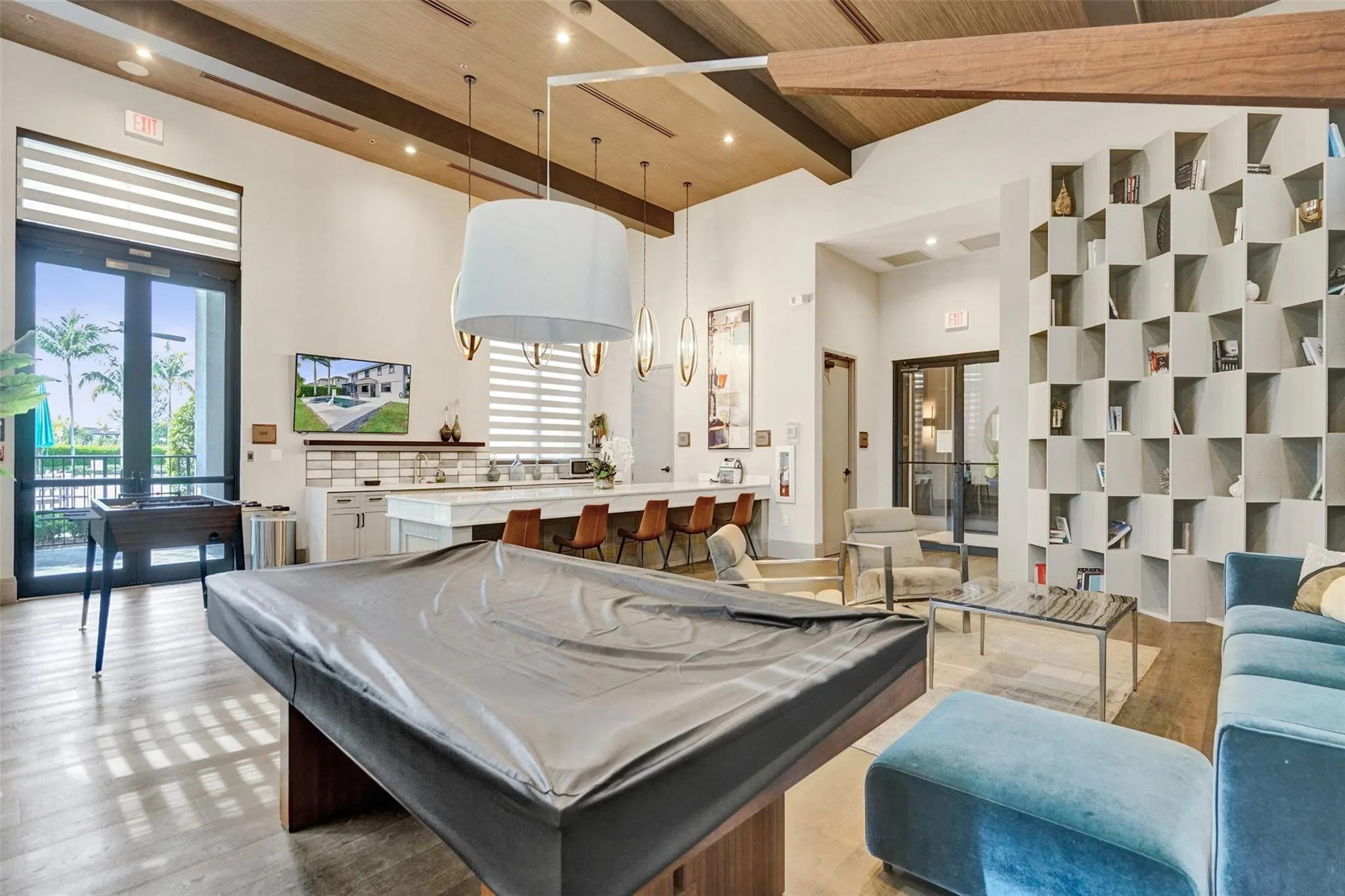 10632 N Lago Vista Cir