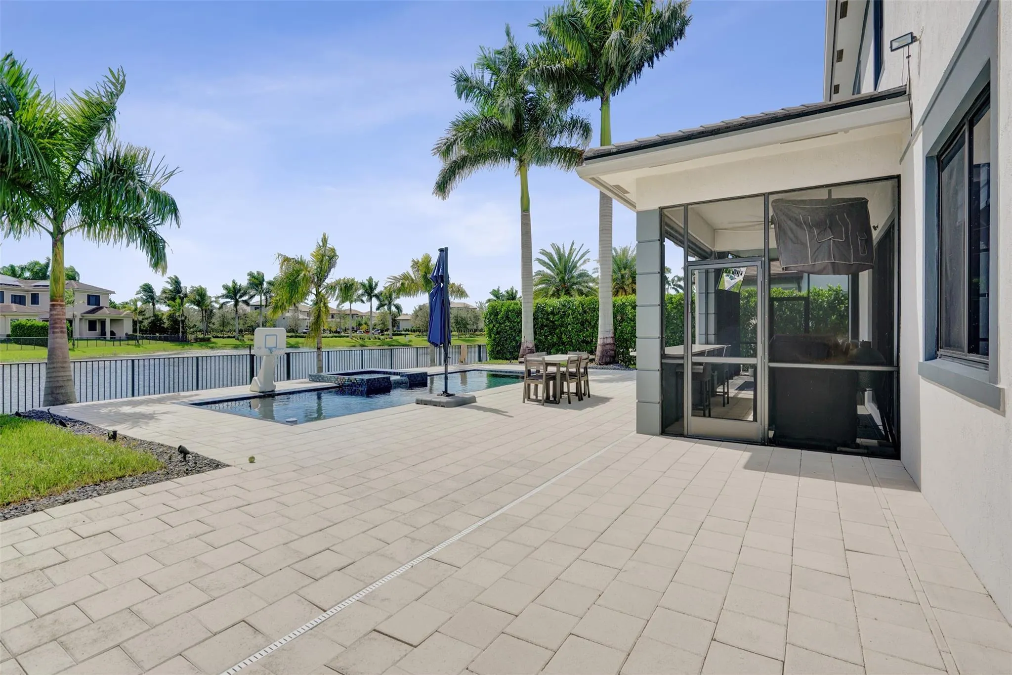 10632 N Lago Vista Cir