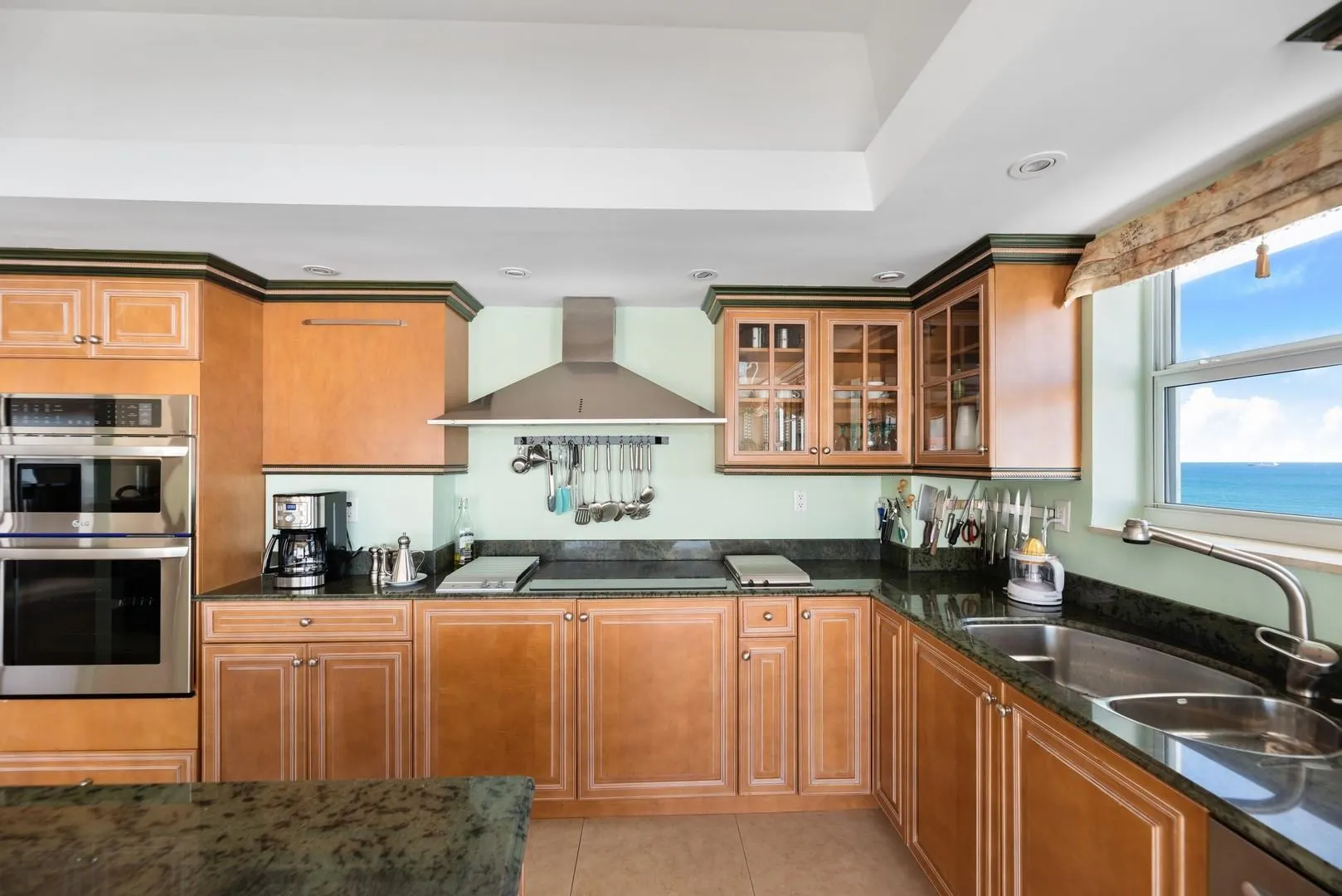 2000 S Ocean Dr, #1810